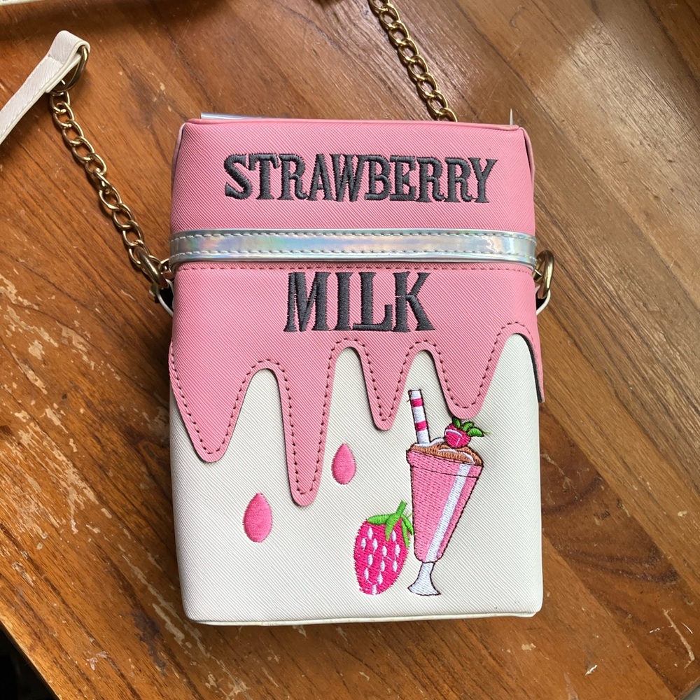 strawberry milk bag! super cute even has straw detail